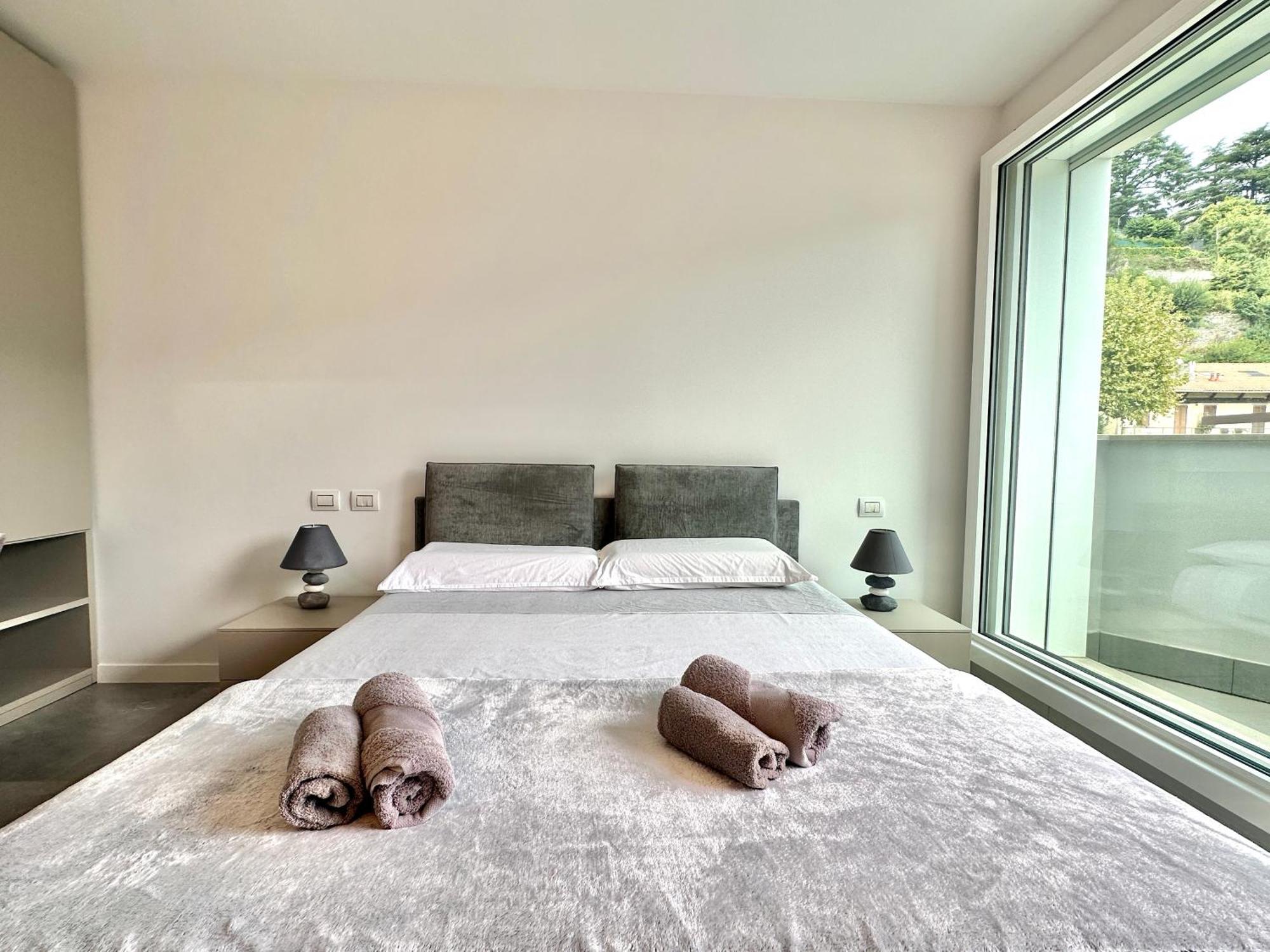 Luxury View - -