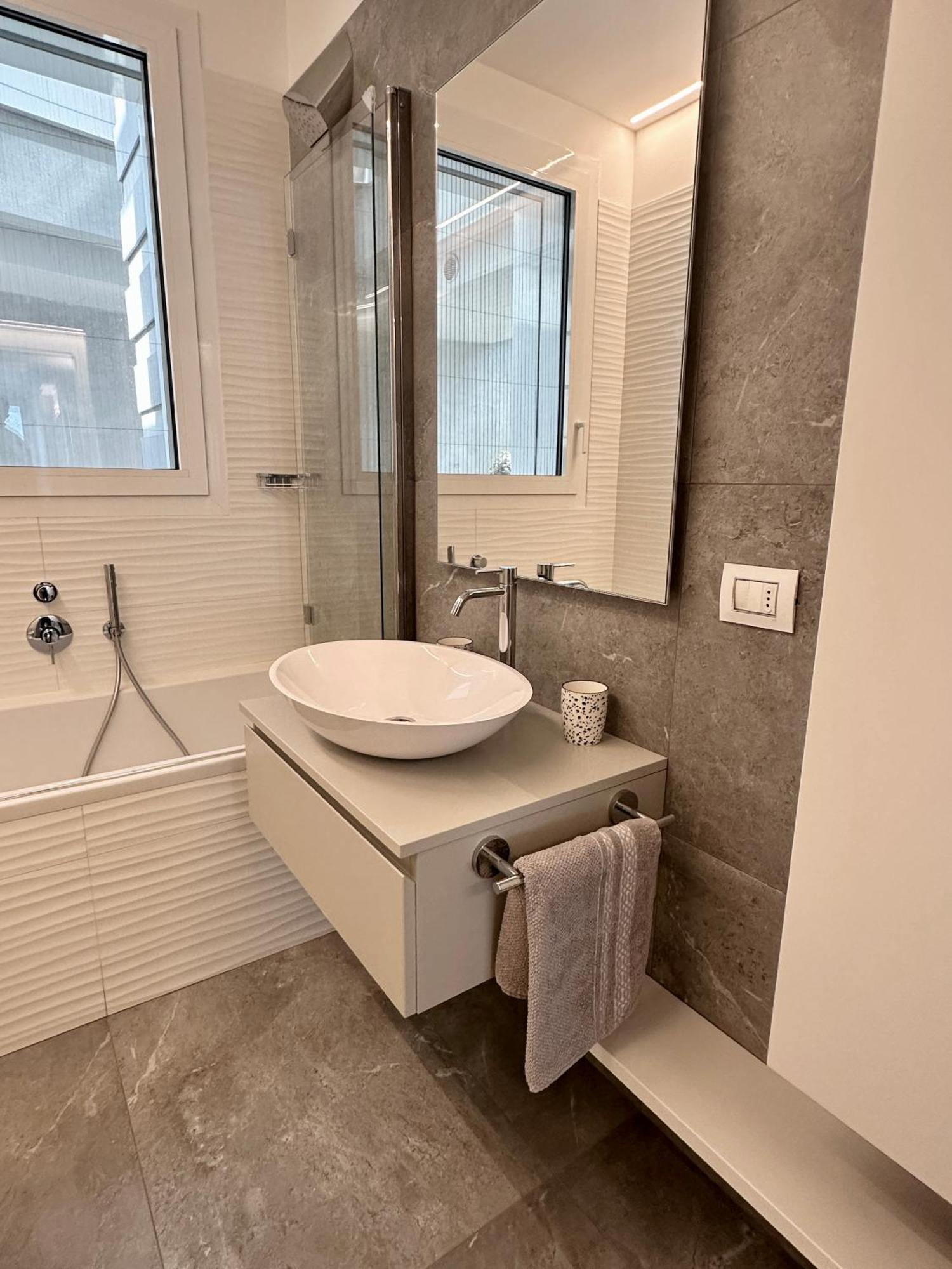 Luxury View - - Apartment Cernobbio
