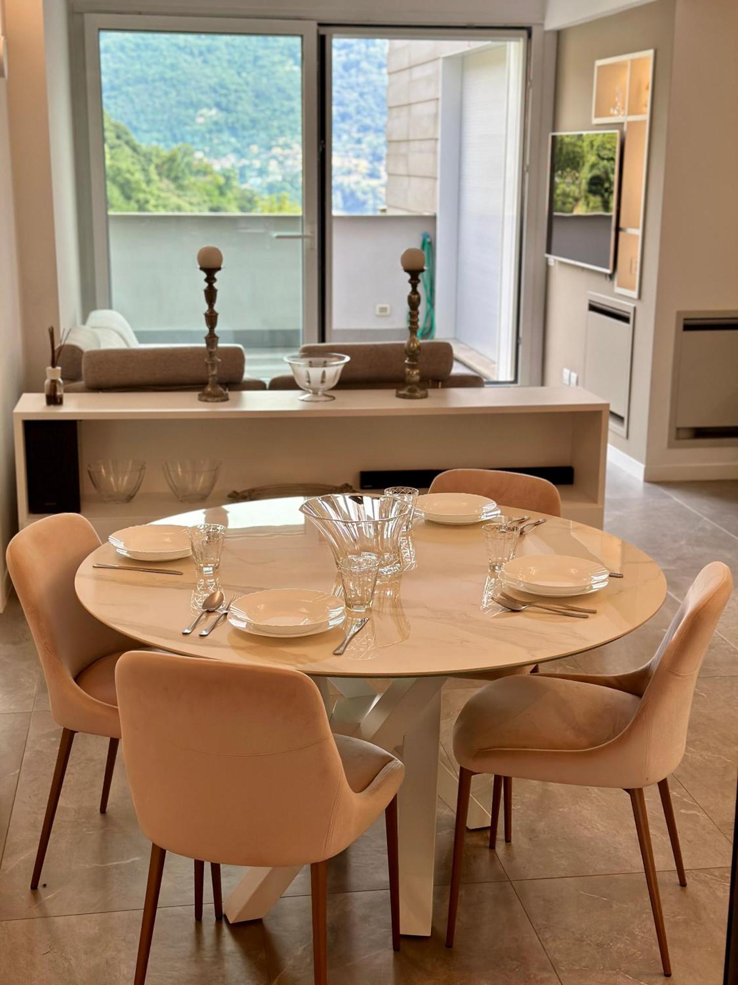 Luxury View - - Apartment Cernobbio