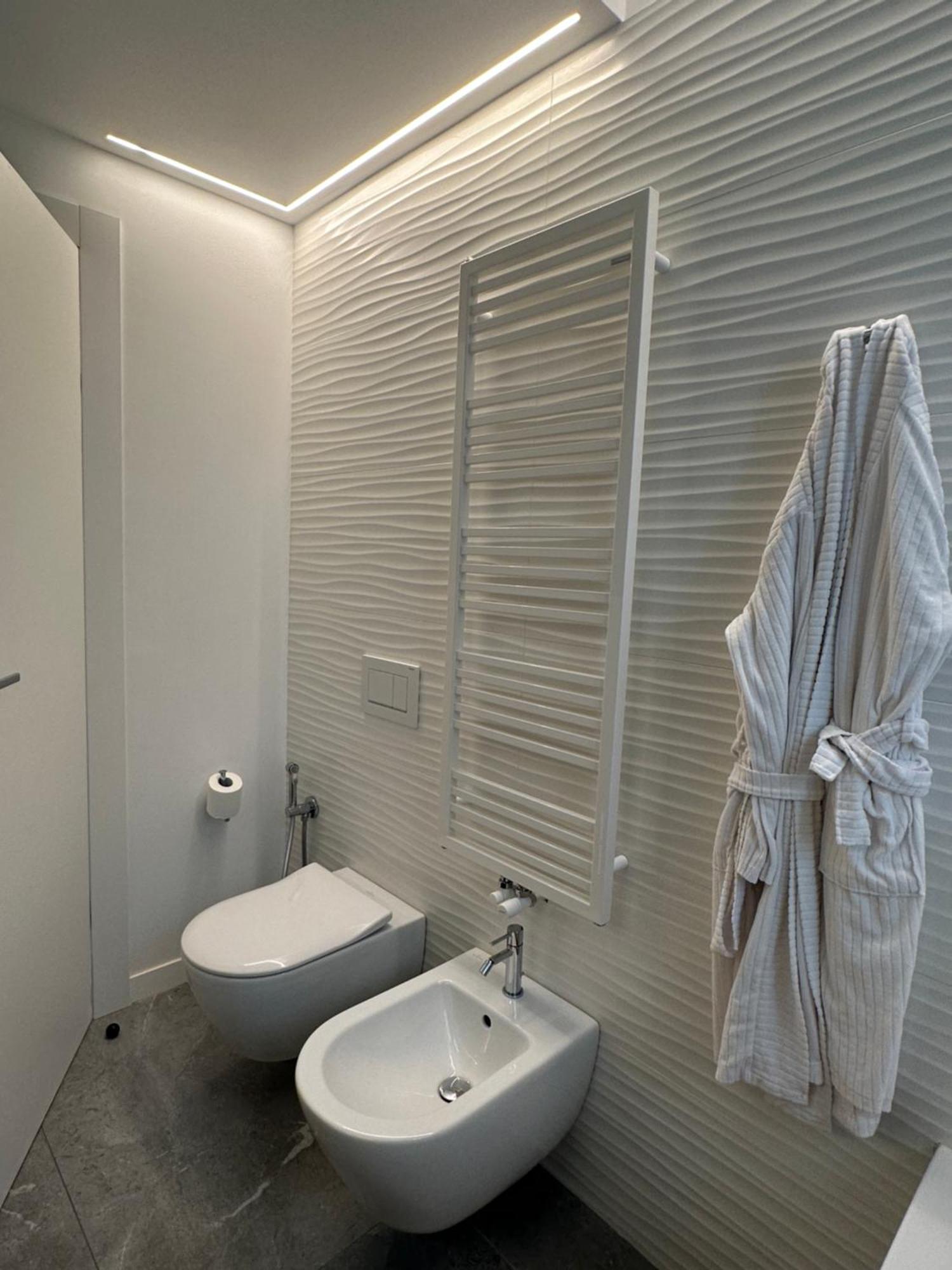 Luxury View - -