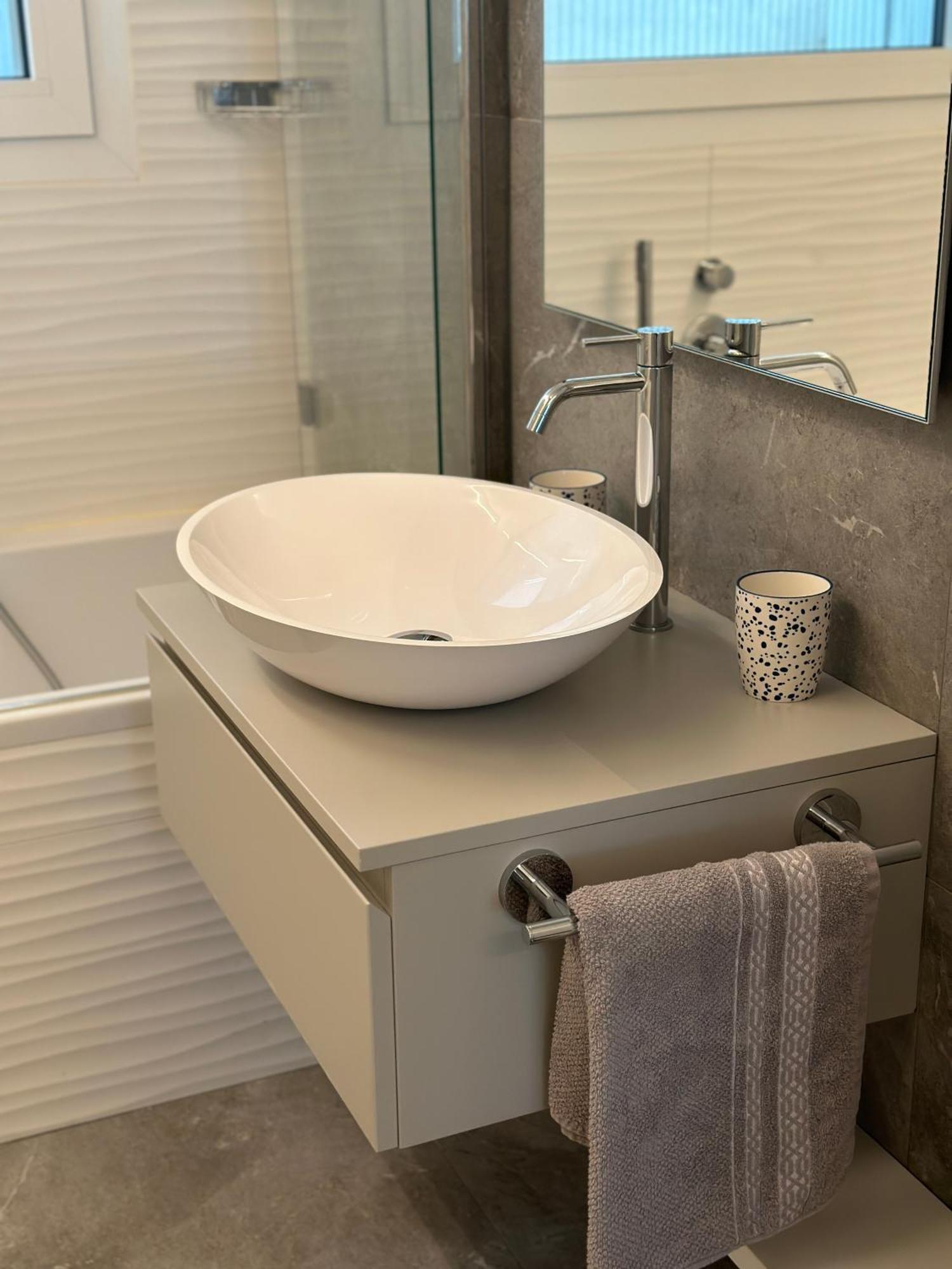 Luxury View - - *
