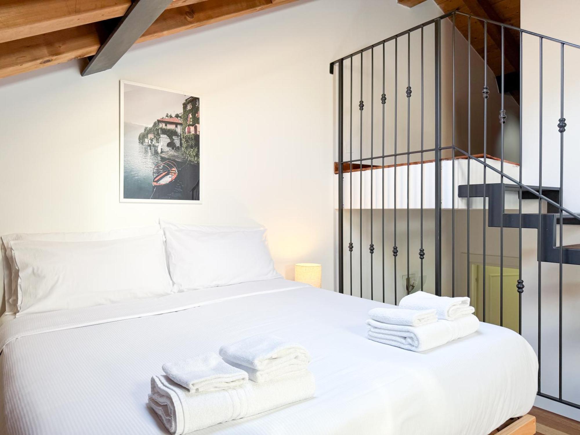 Holiday home Dimora Larianda - Private Garden, Private Parking