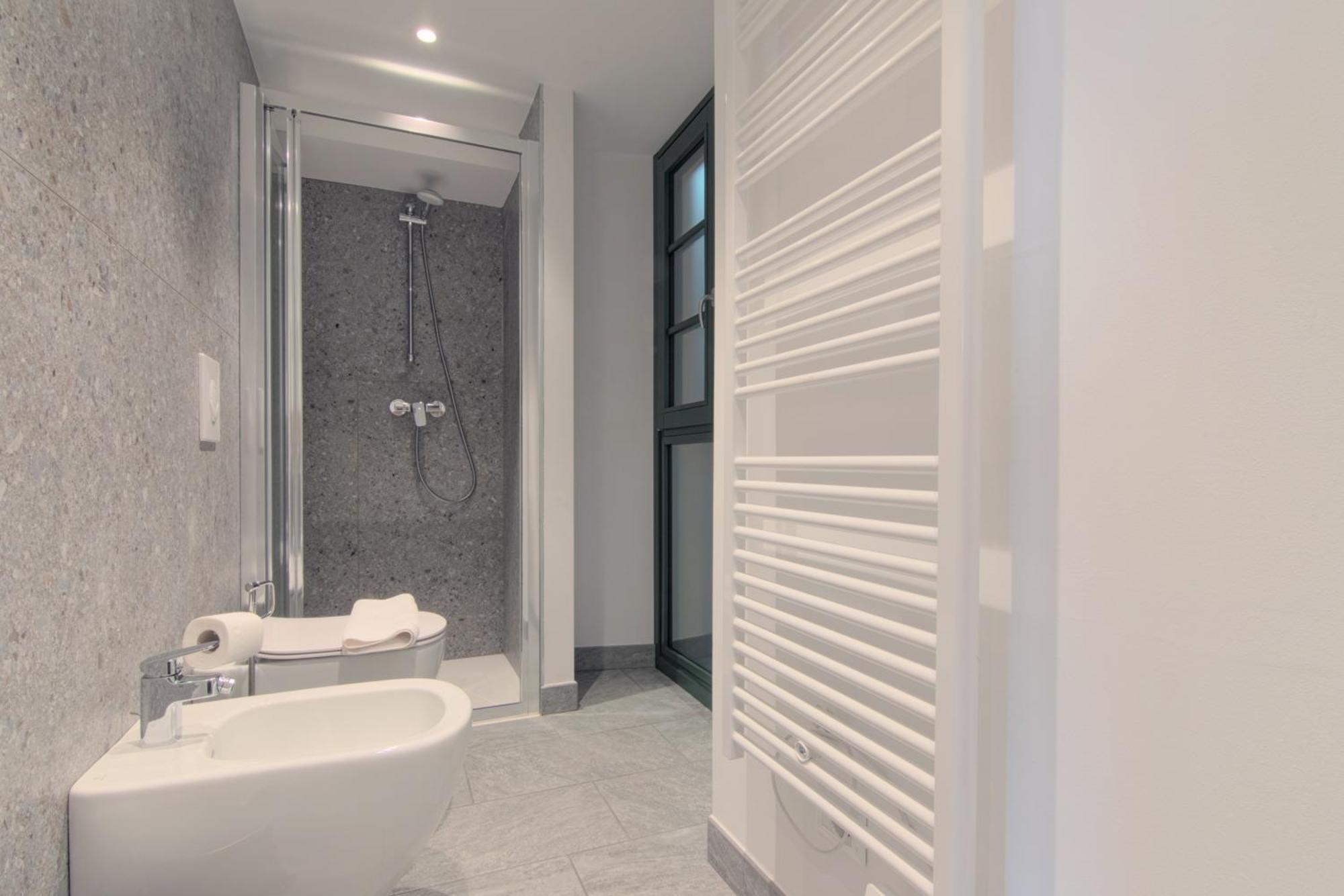 Ca Del Lasco - Modern In Classic Apartment Bellano