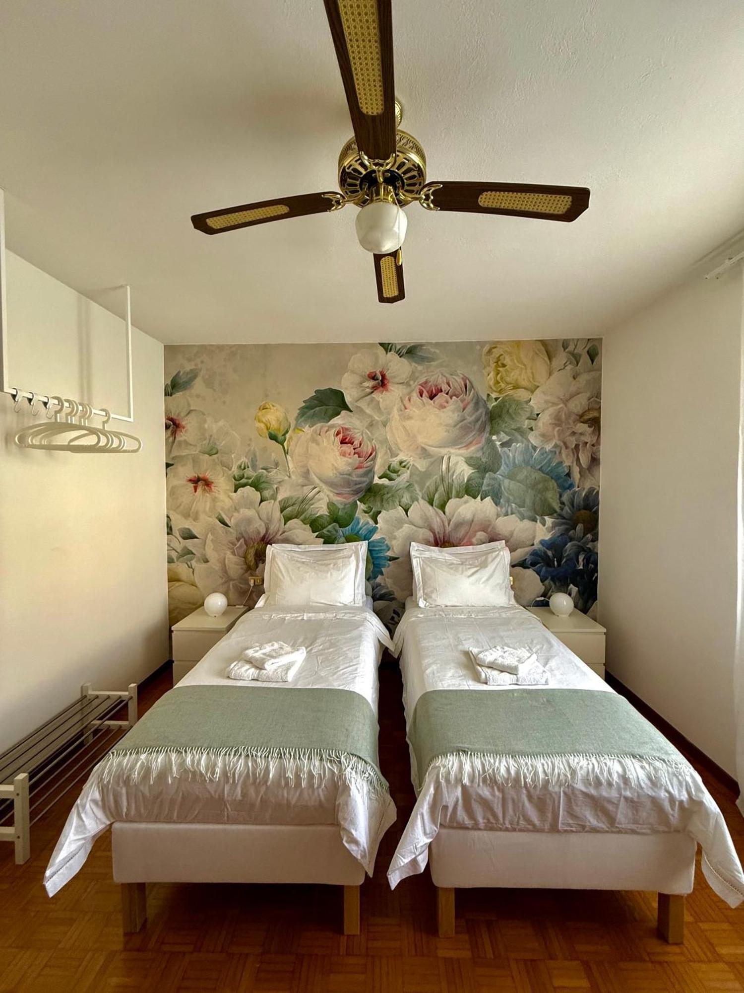 Apartment Stunning Renovated Flat On With Parking