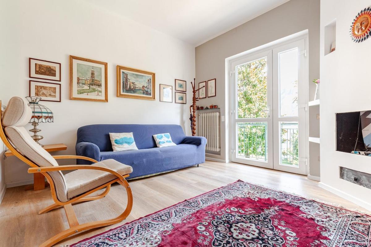 L For Apartment Mandello del Lario