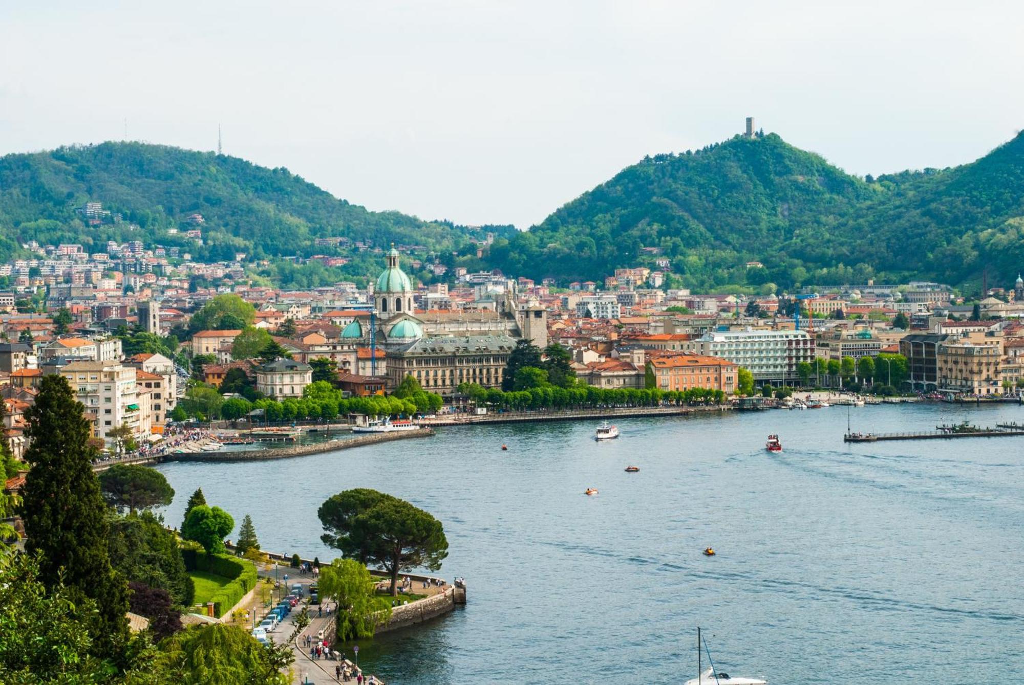 Floristeria By Quokka 360 - A Stone's Throw From The Walled Of Apartment Como