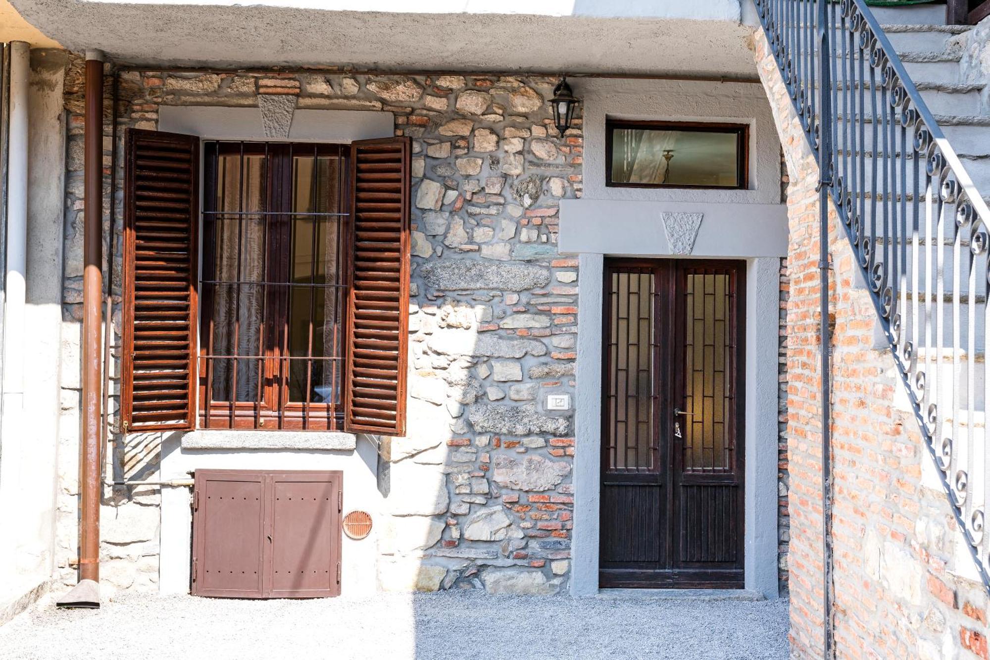 B&B La Corte And Home Restaurant - Free Parking - 10 Minutes To The Lake And Centre
