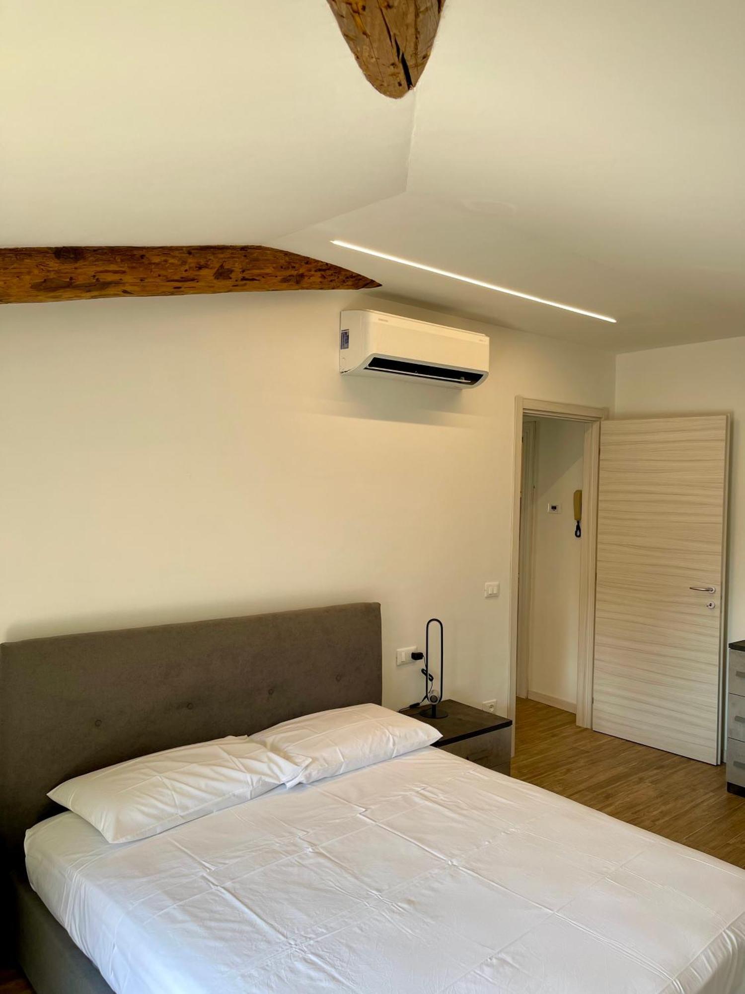 Apartment Above The Varenna