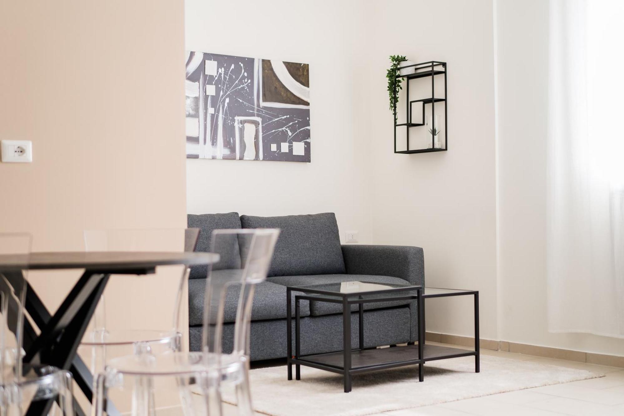 Dieci By Comorooms Apartment