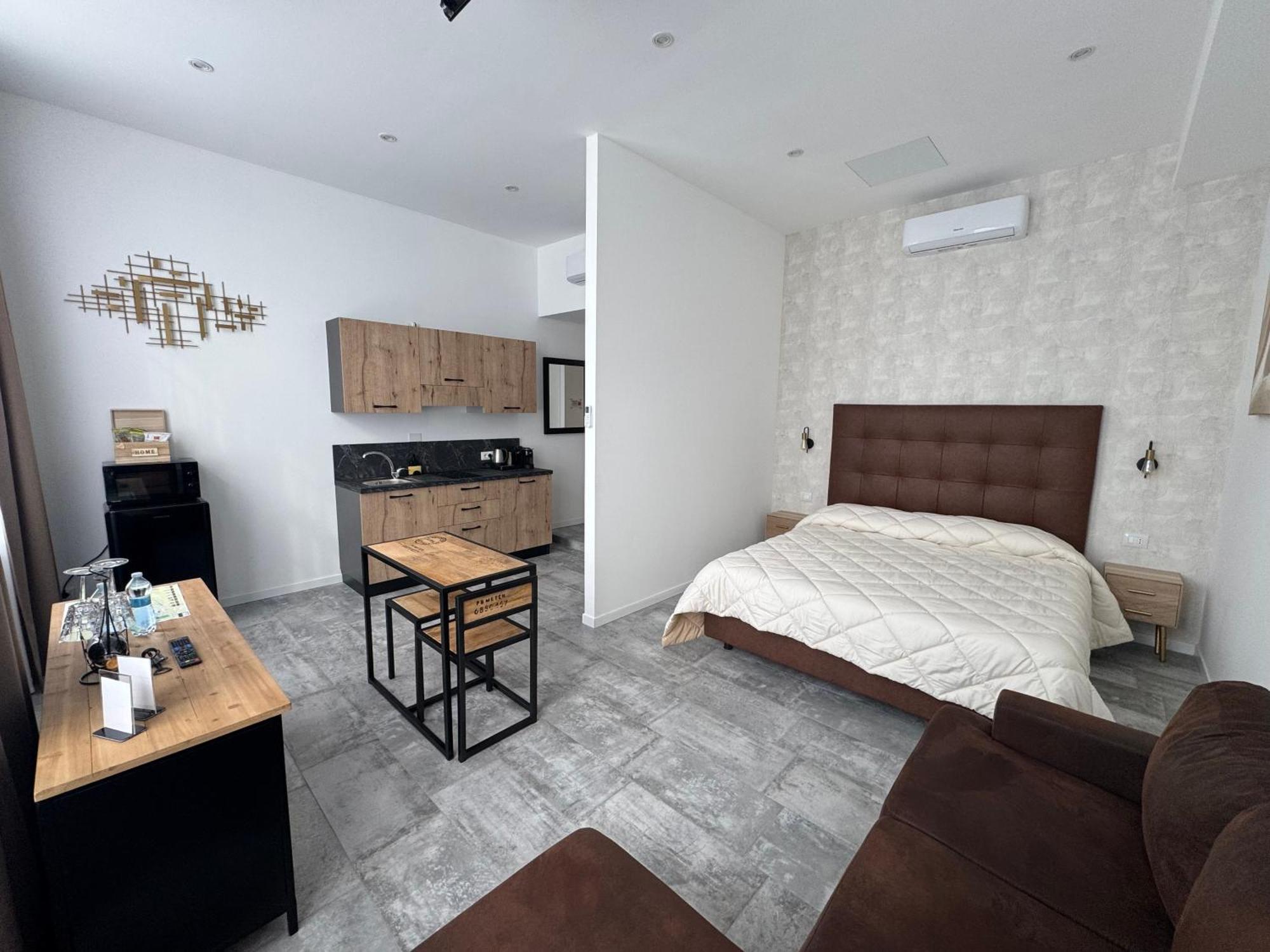 Living Como-rooms&parking * Como