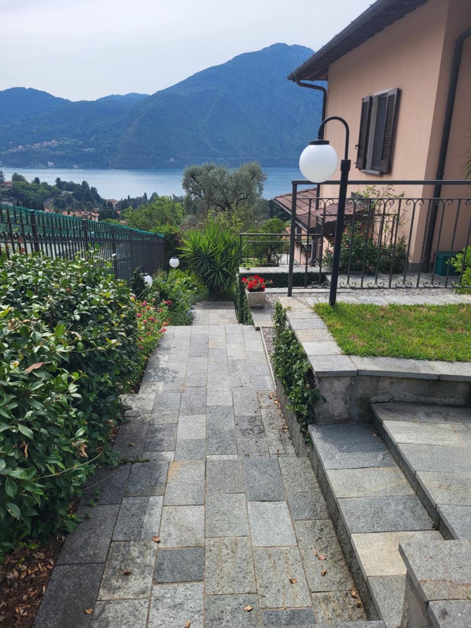 Casa Intignano - Con Bagno E Portico Vista Apartment *