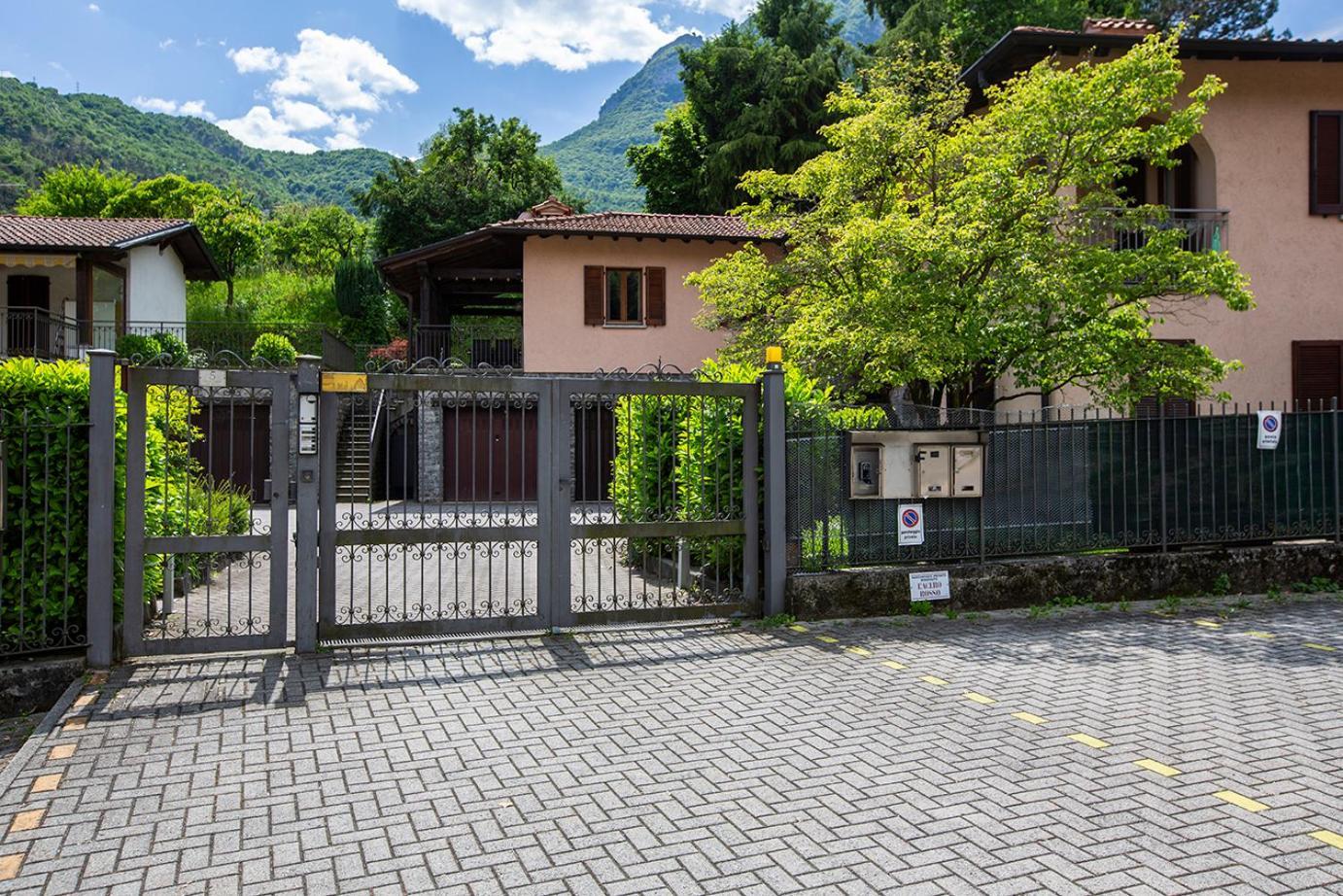 L'acero Rosso - Giardino Privato E Box Auto Holiday home