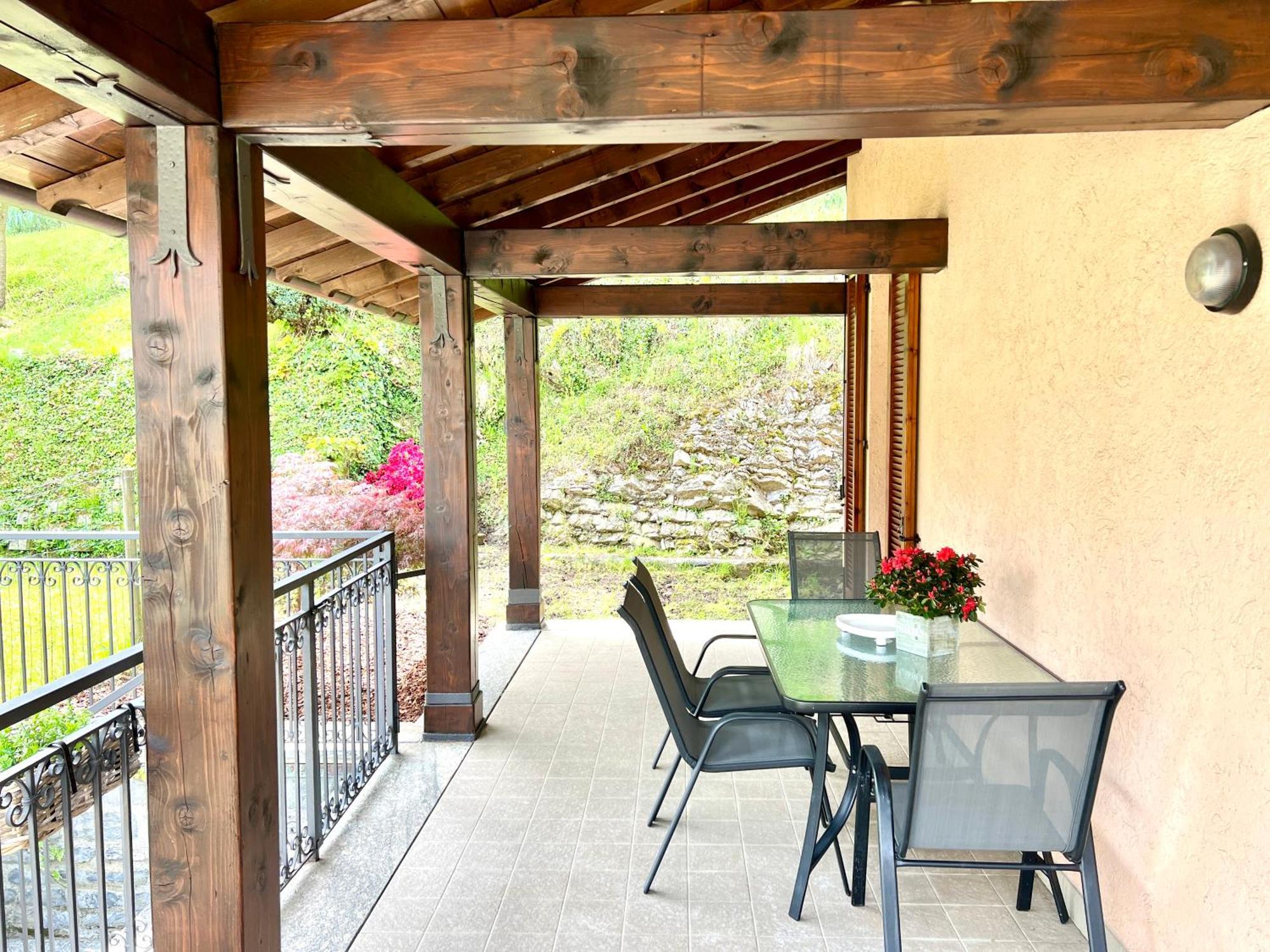 L'acero Rosso - Giardino Privato E Box Auto Holiday home *