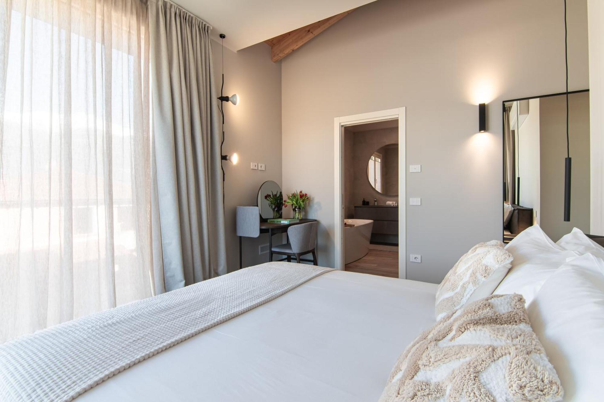 Dorato Luxury & - View Aparthotel Colico