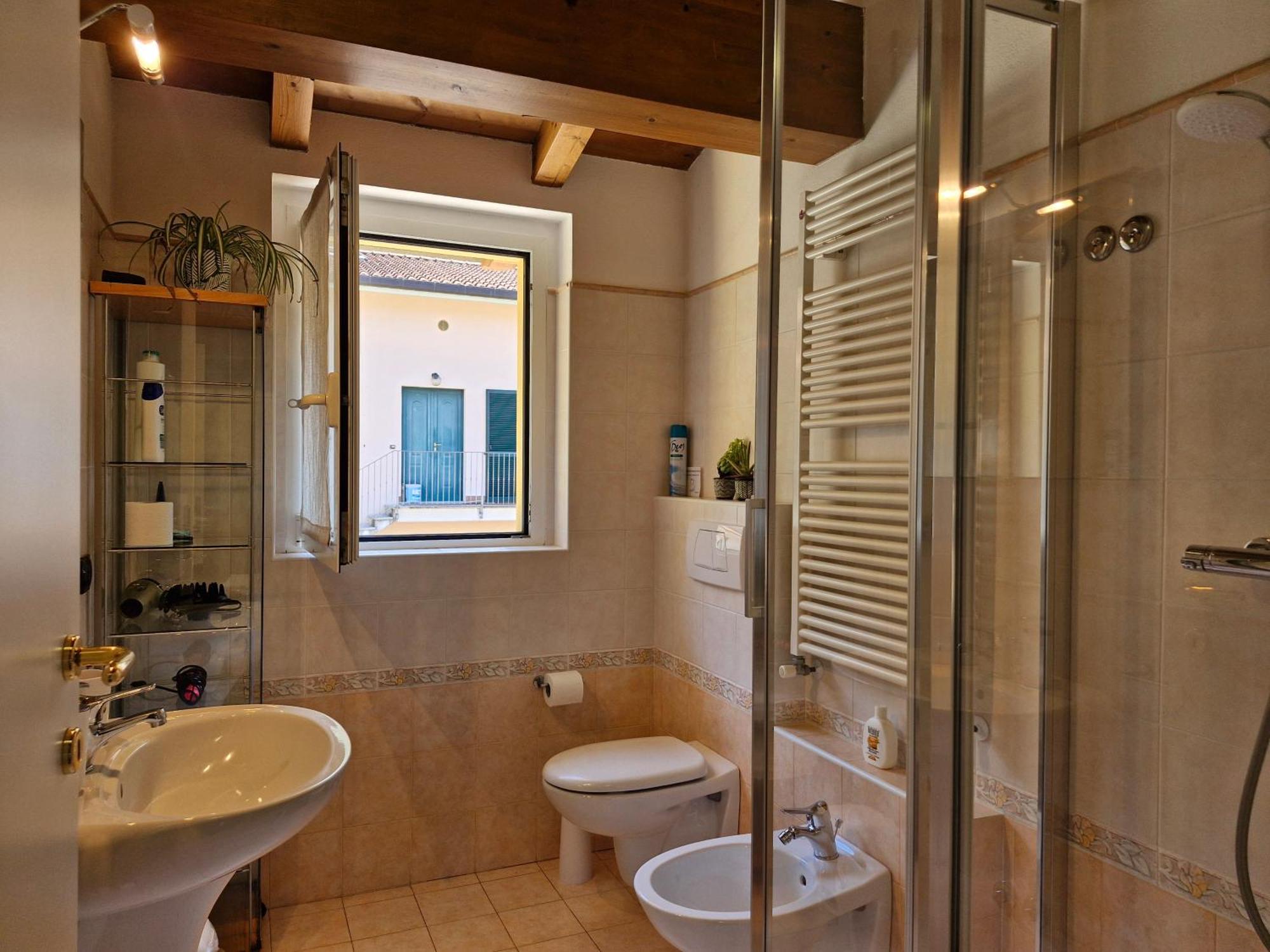 Balcony View Apartment Lierna