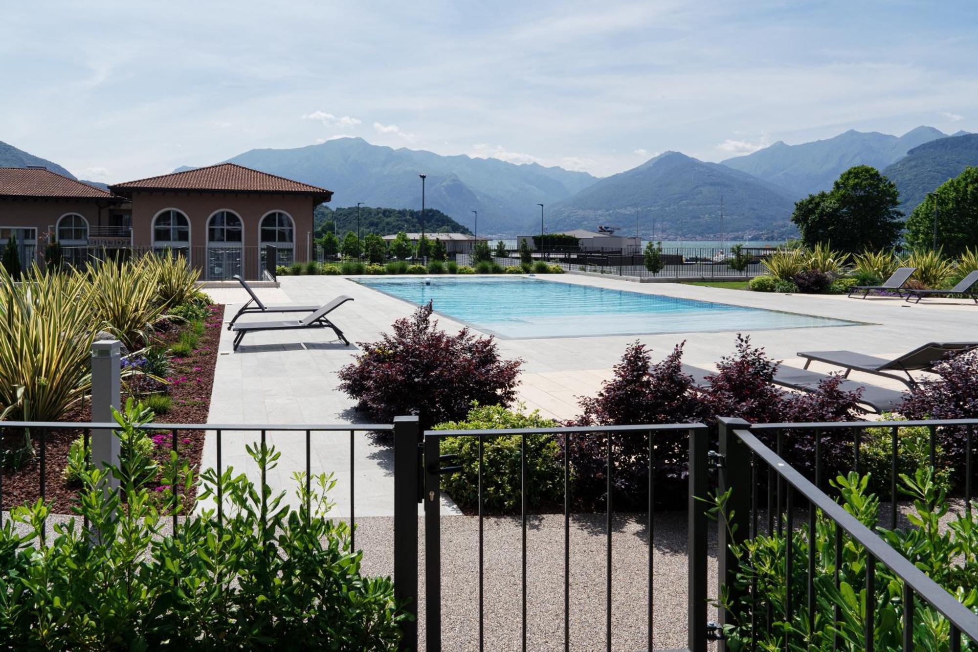 Dorato Luxury & - View *