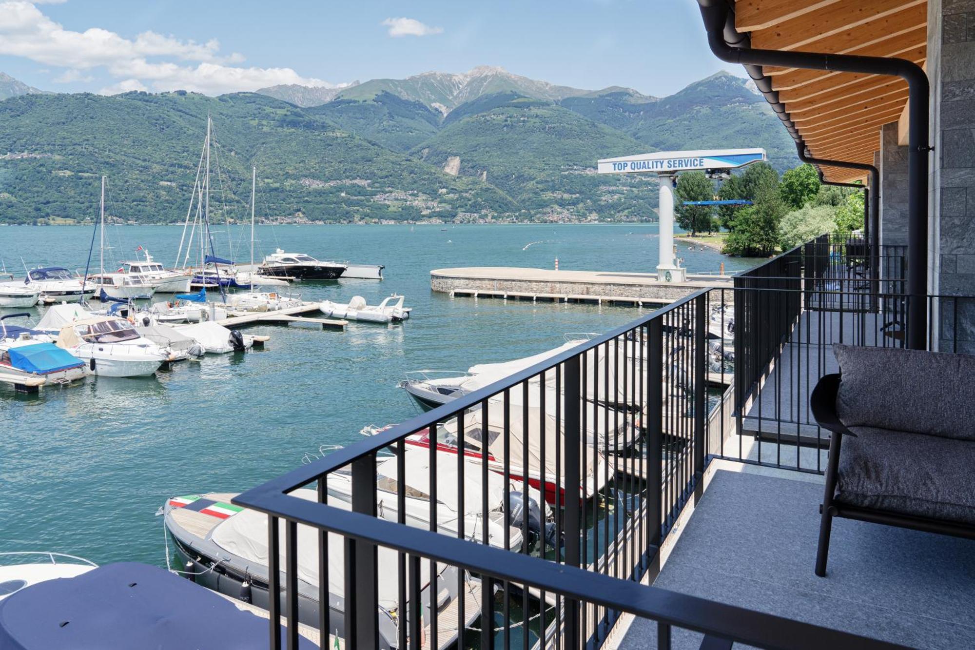 Dorato Marina - Lakefront Lodge *