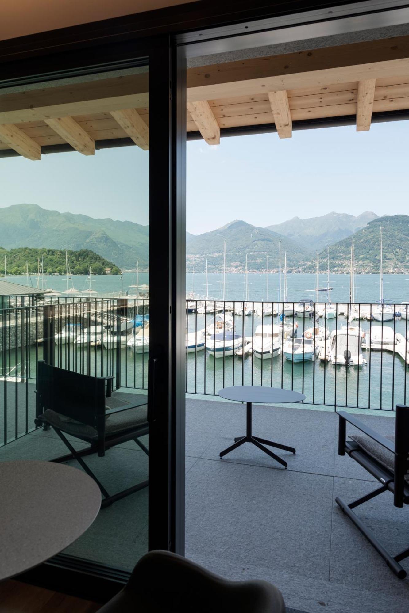 Dorato Marina - Lakefront Colico