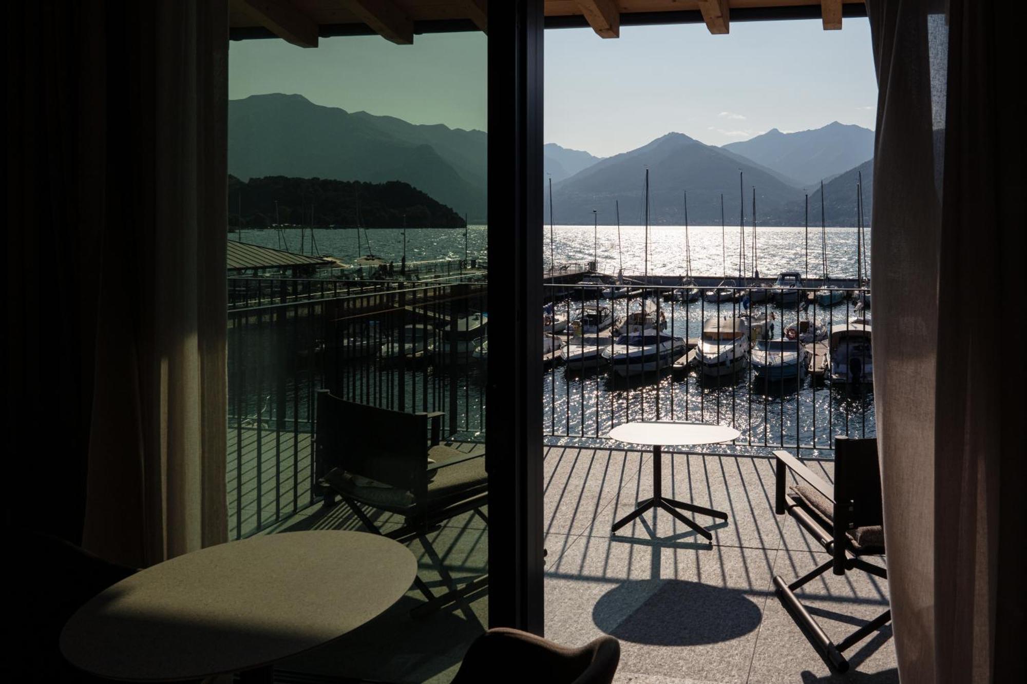 Lodge Dorato Marina - Lakefront *