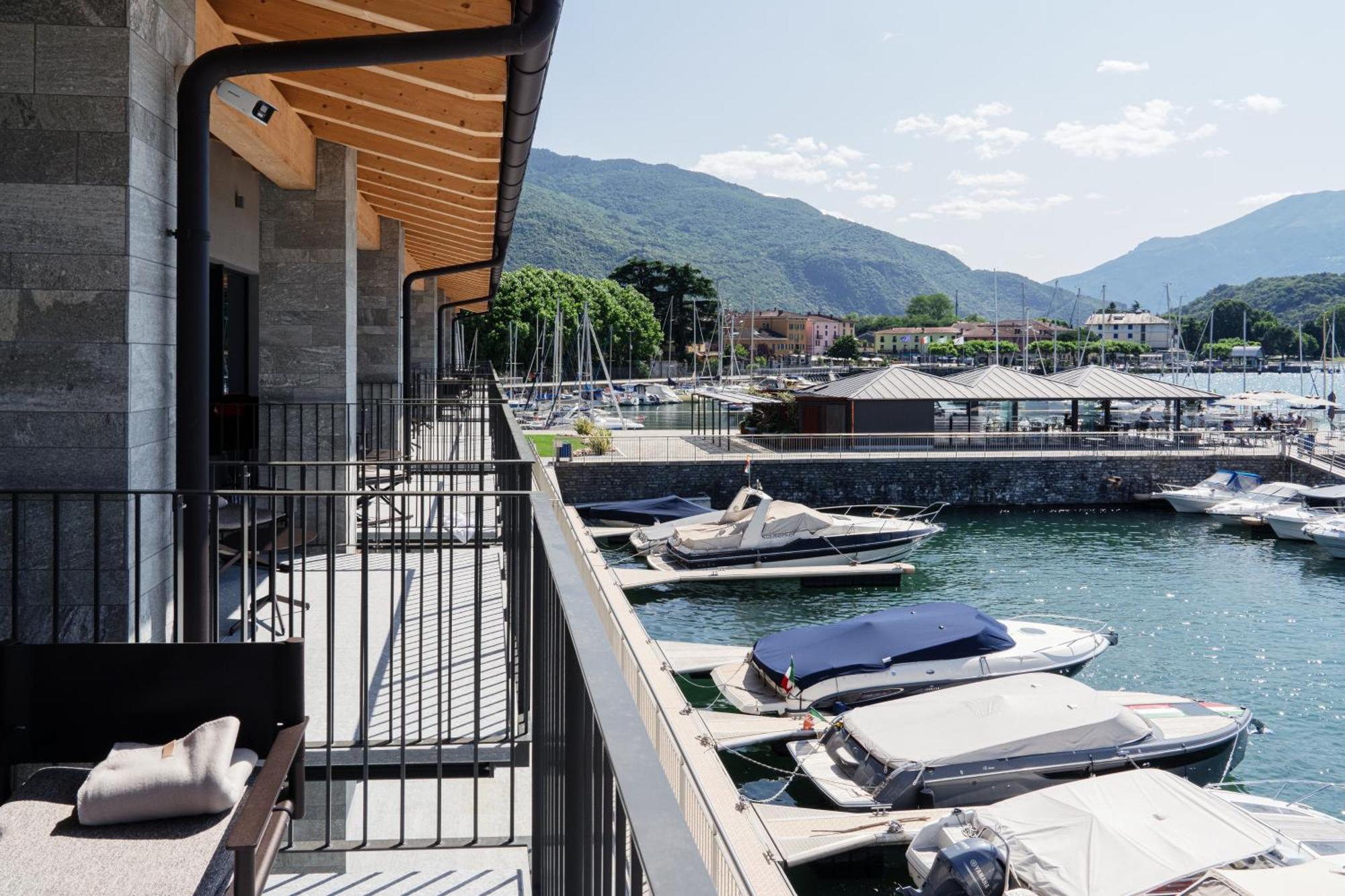 Lodge Dorato Marina - Lakefront Colico