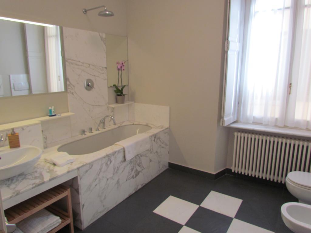 Al Porticciolo Di Sant'agostino Bed & Breakfast Como