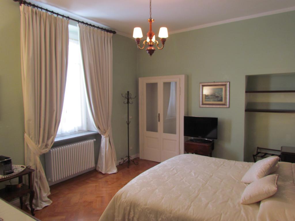 Al Porticciolo Di Sant'agostino Bed & Breakfast