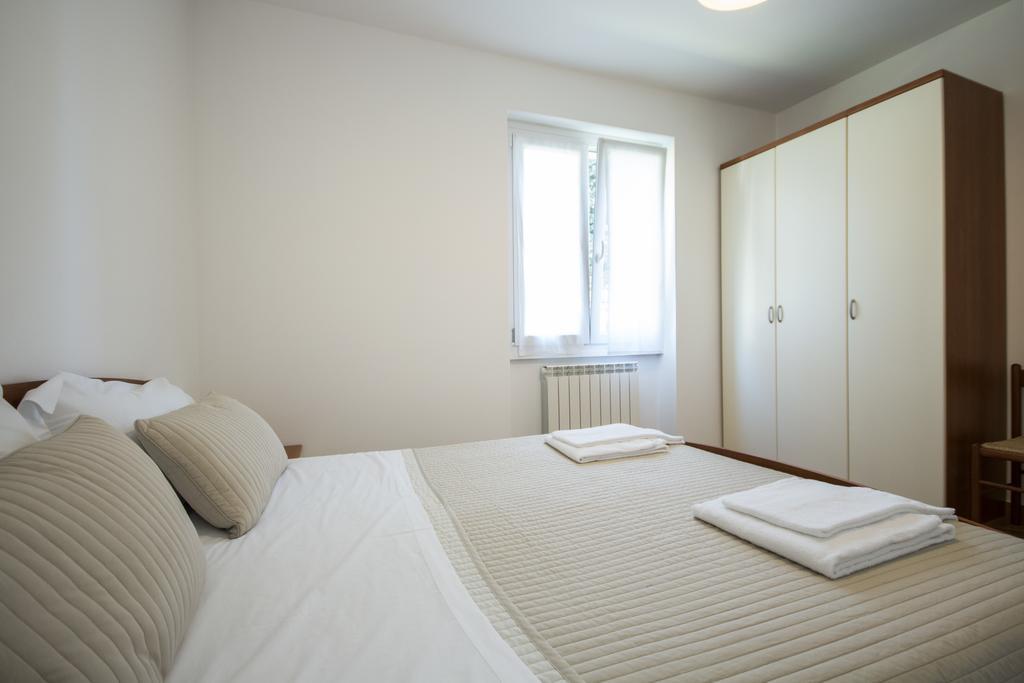 Lakeside Aparthotel