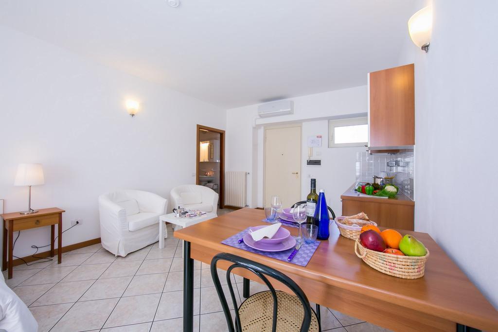 Riva Del Lario Apartment Gravedona
