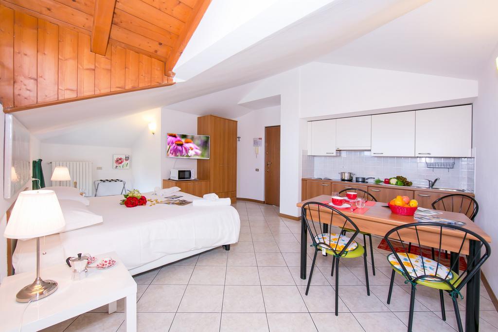 Riva Del Lario Apartment