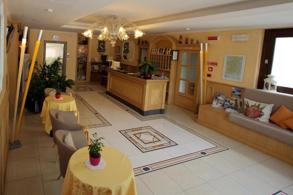 Hotel Fioroni