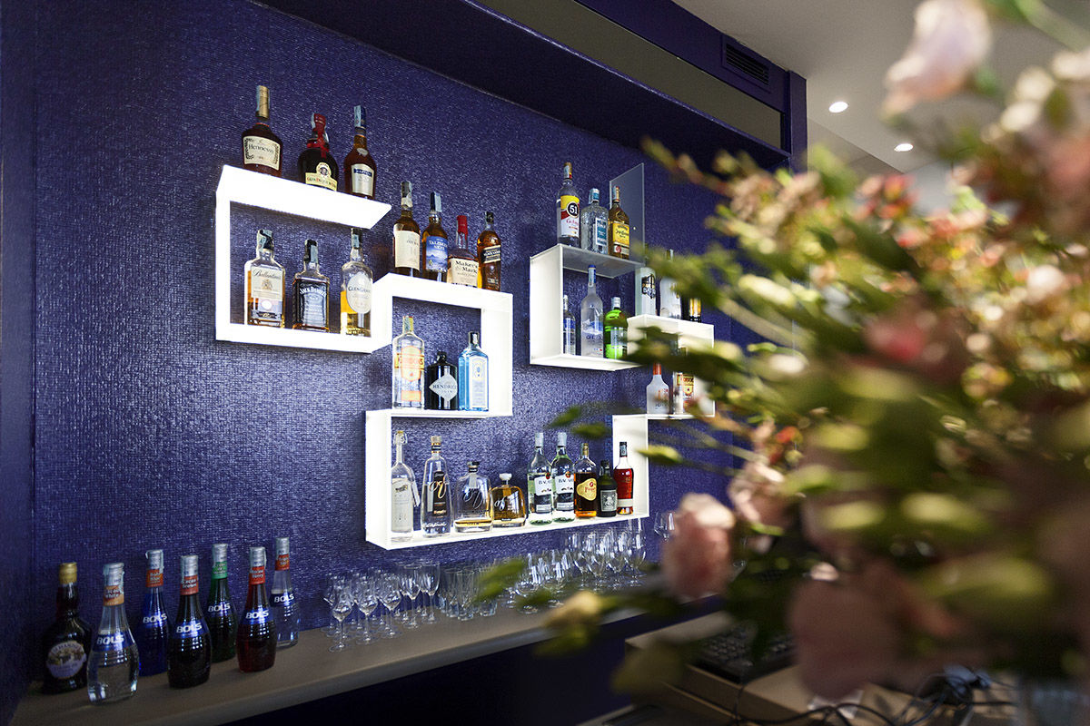 Hotel & Co