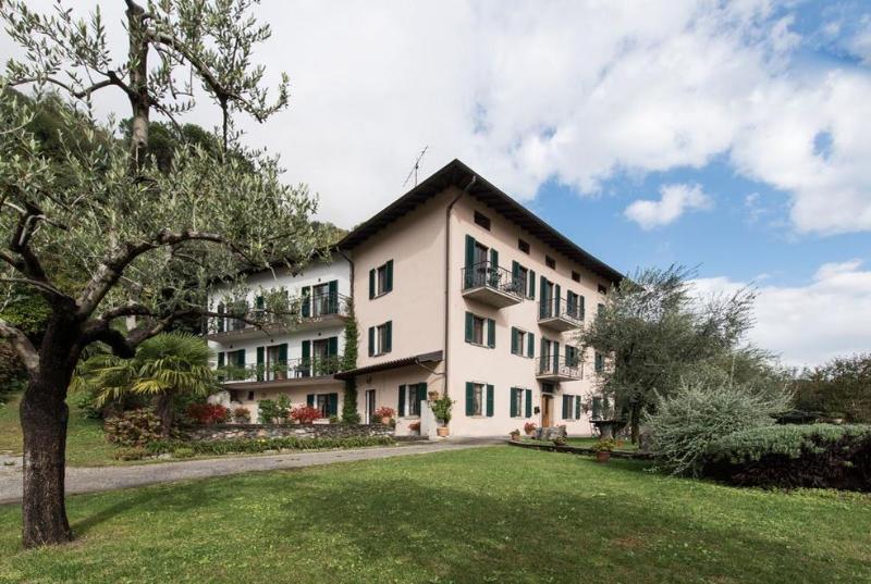 Guest house Crotto Regina 3*