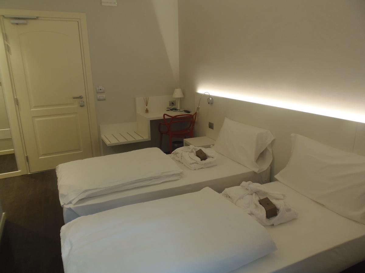 Hotel Albergo Dongo 3*