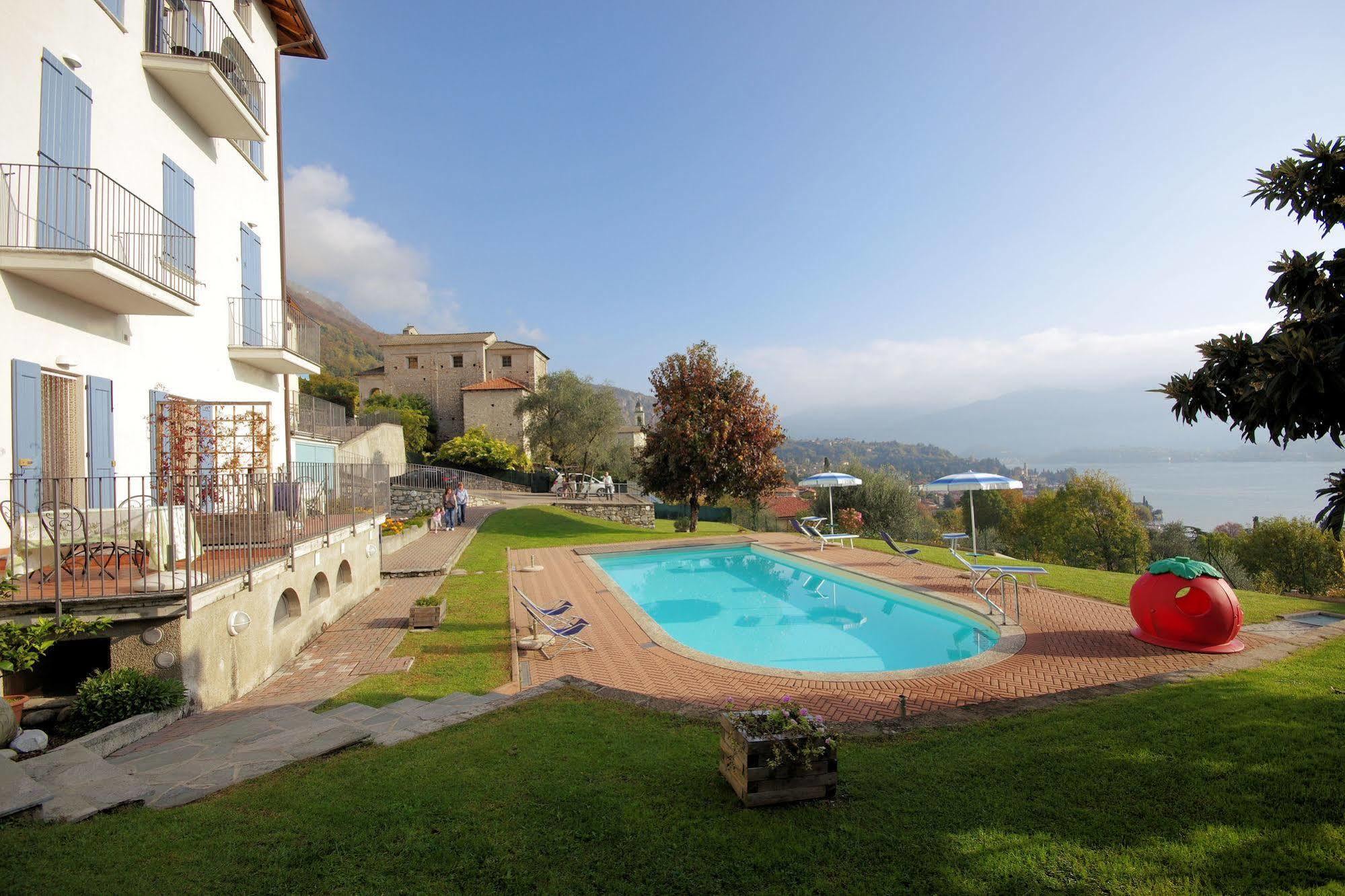 Aparthotel Celeste 2*