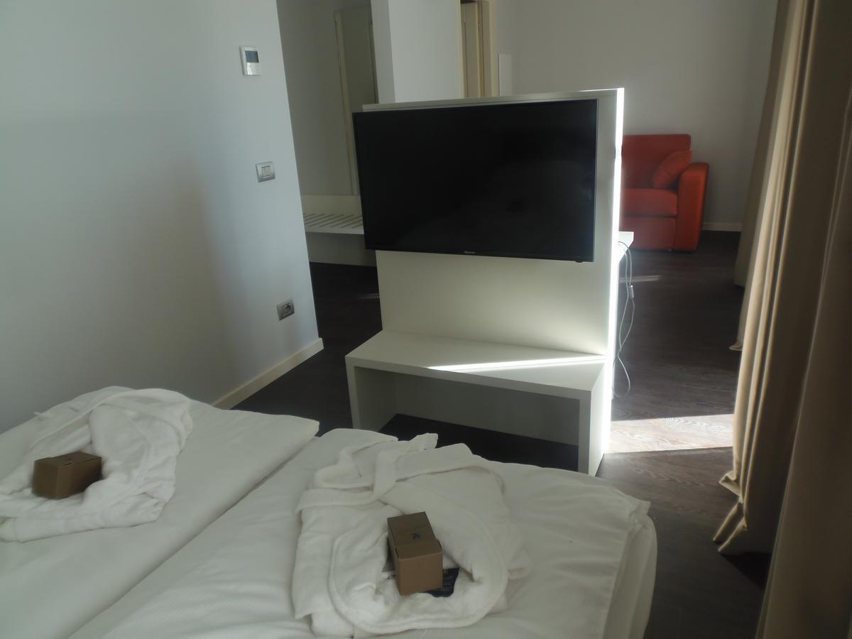 Hotel Albergo Dongo 3*