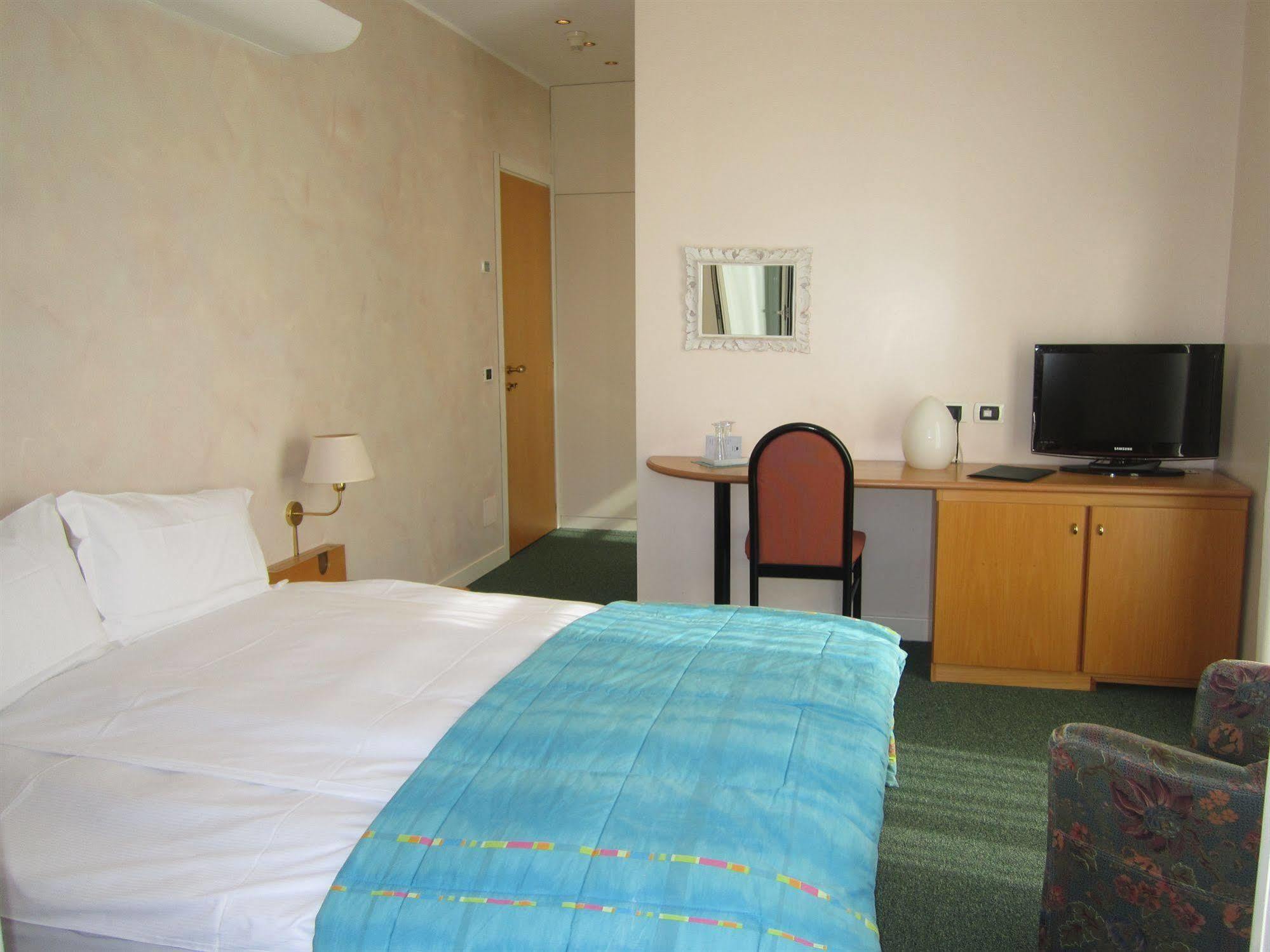 La Hotel Gravedona