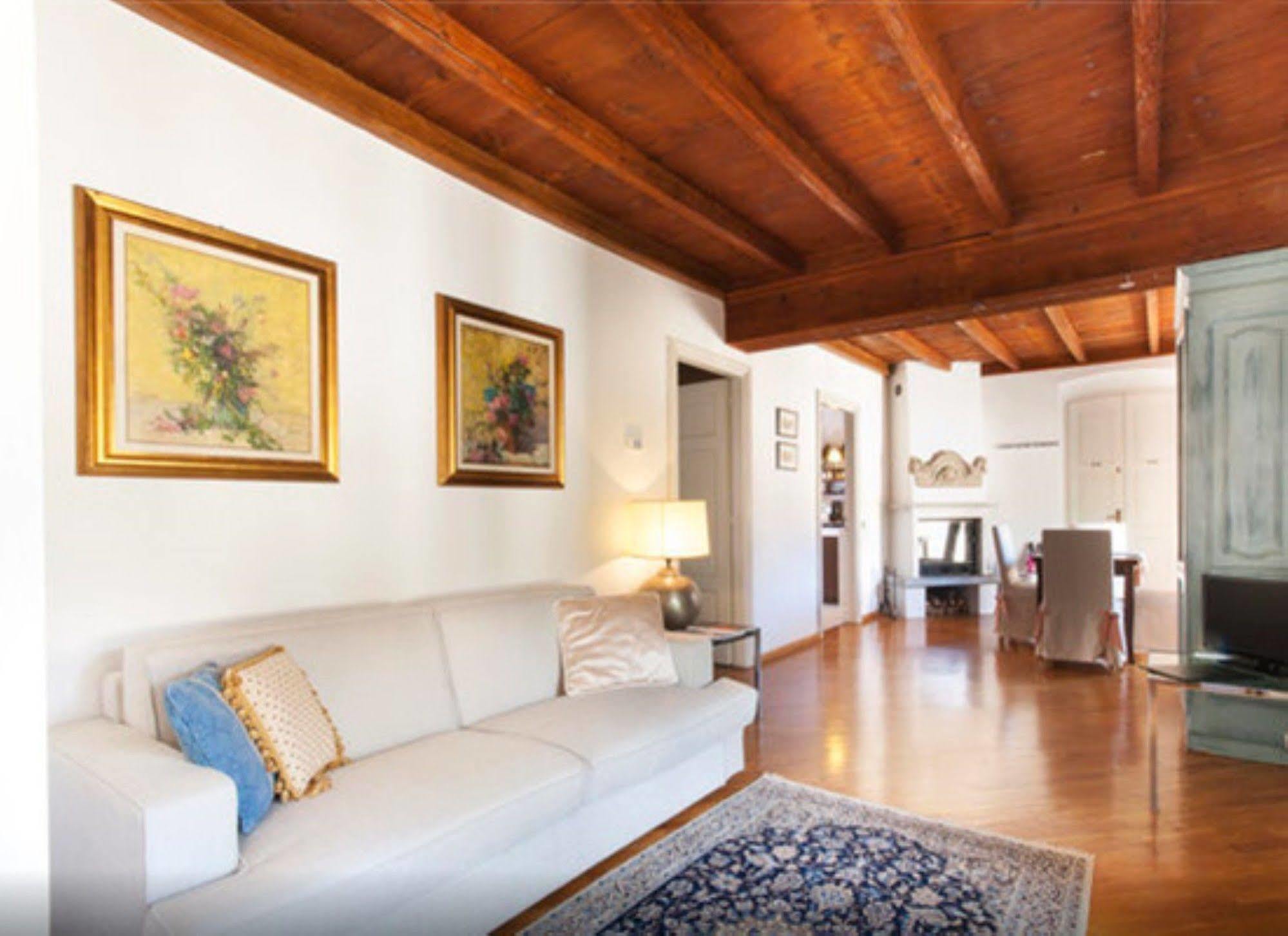Hotel Nuovo Miralago 3*
