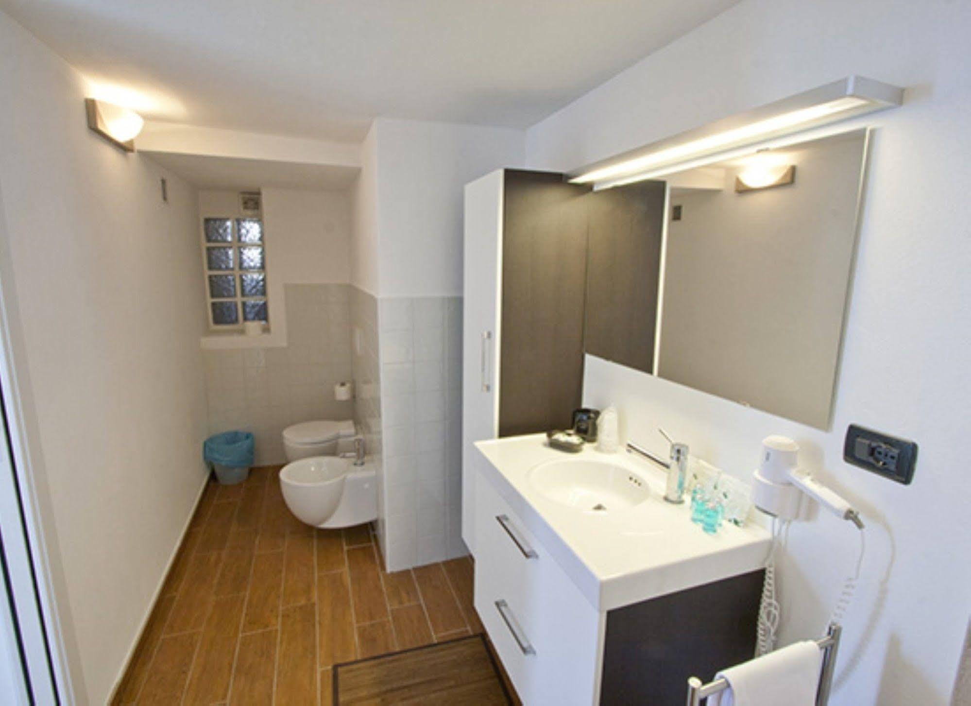 Nuovo Miralago Hotel