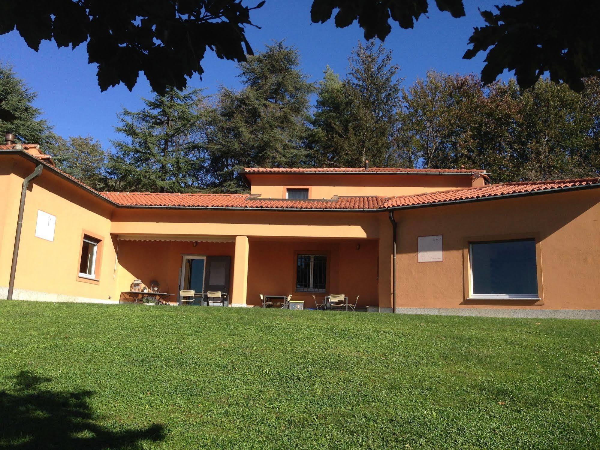 Frühstückspension B&B Il Montesino Albese Con Cassano