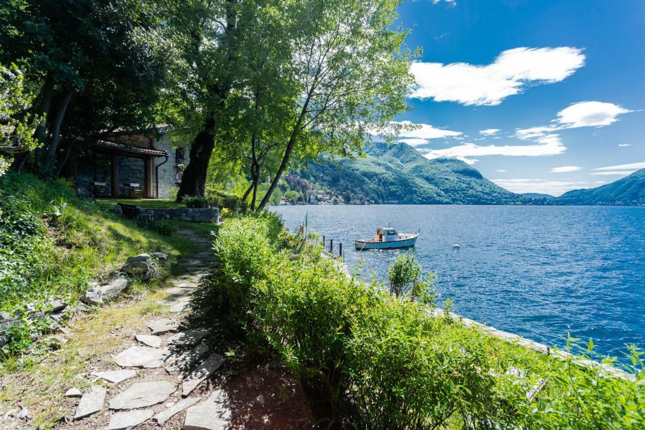 The Writer's Nest Waterfront By Rent Villa