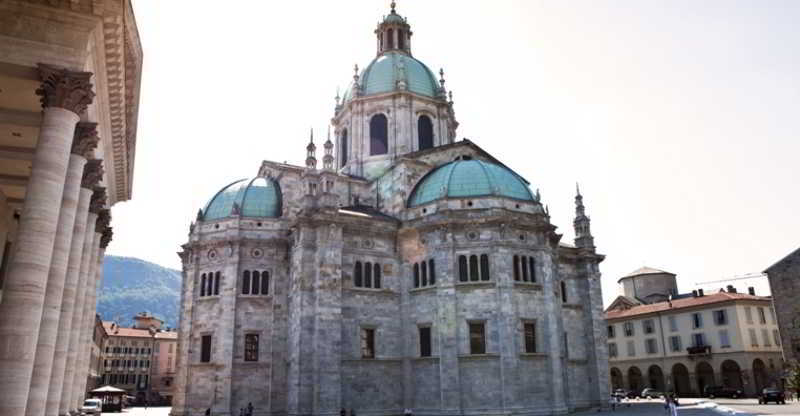Palace Como