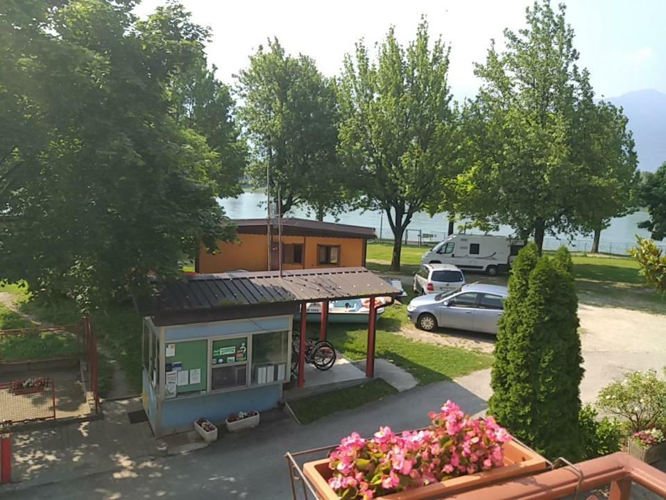 Camping Hotel Au Lac De Como *
