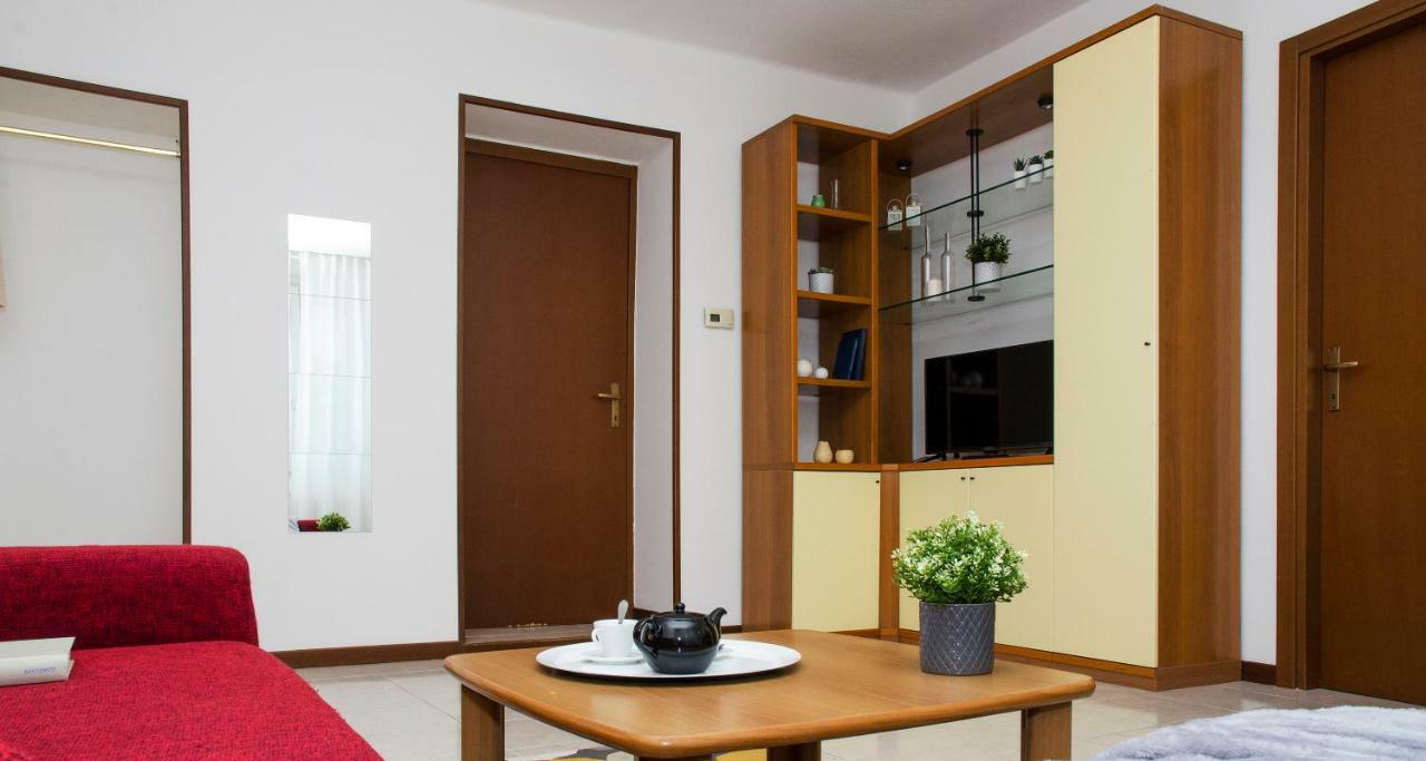 Joivy Beautiful 1 Bed Apt With Terrace And Parking Côme