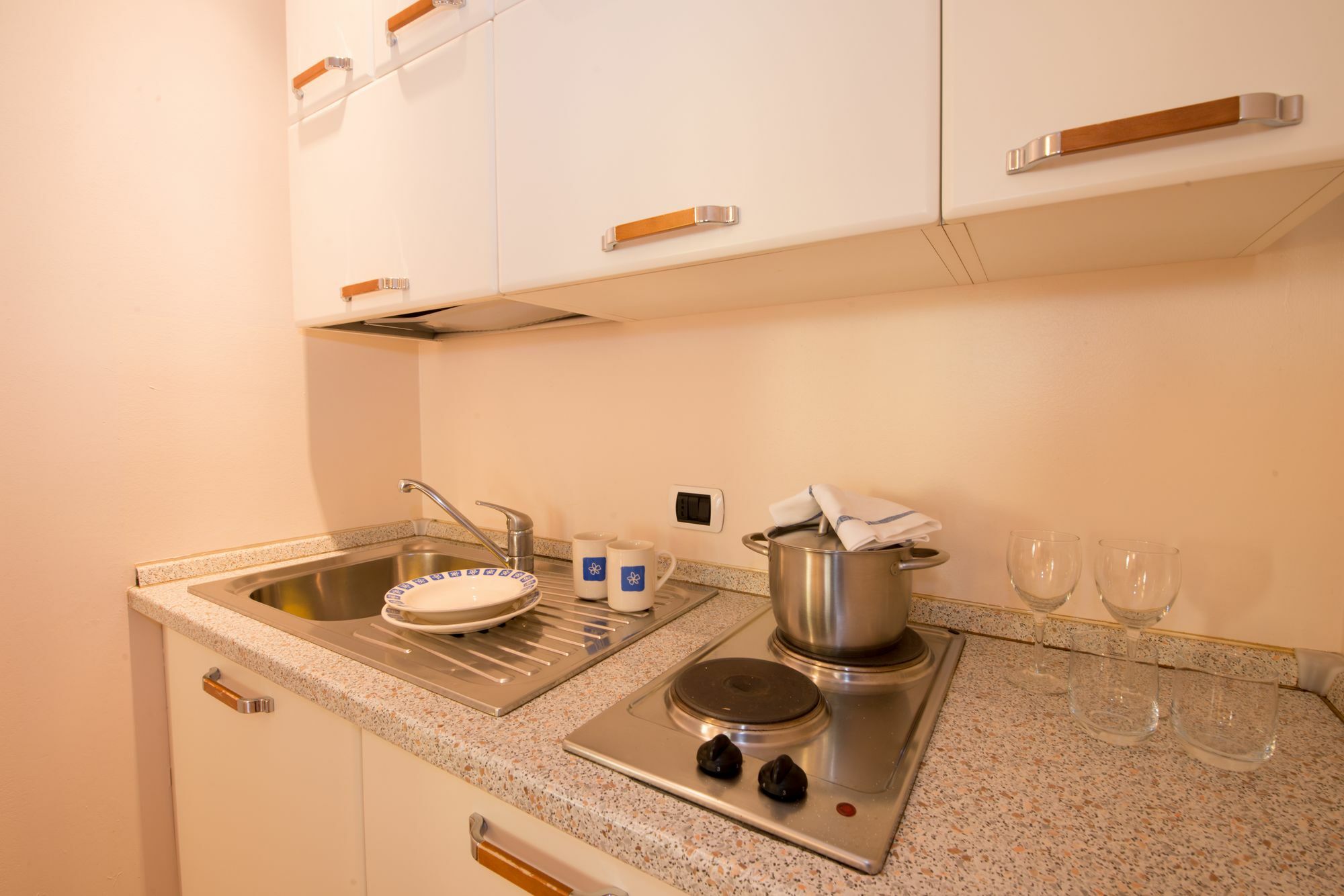 Aparthotel La Limonera 3*