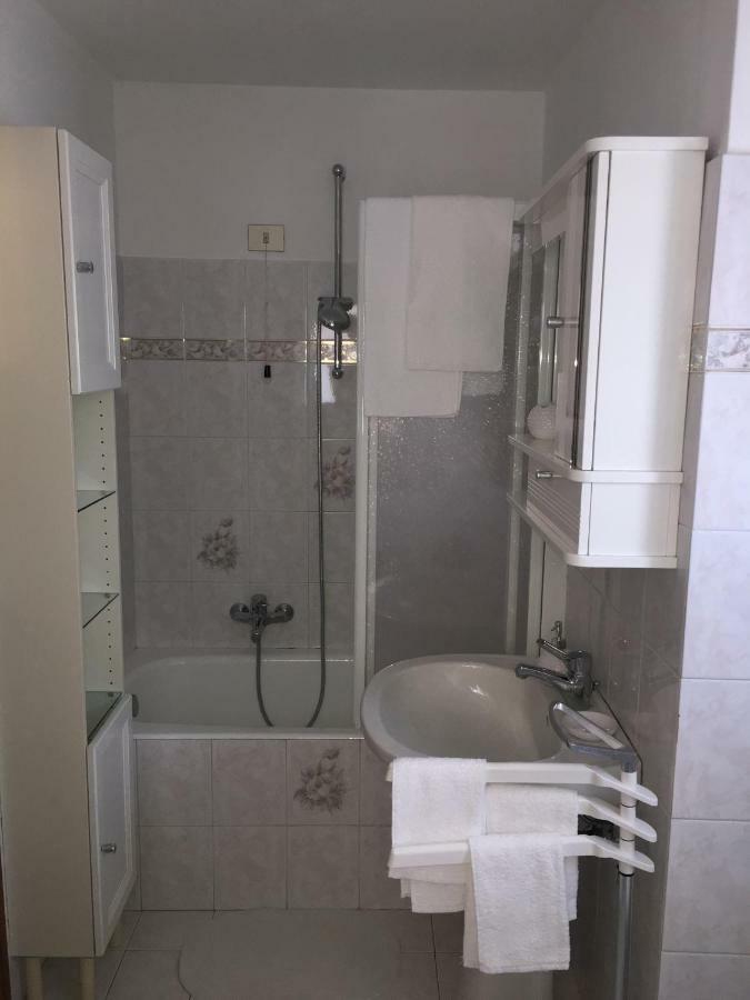 Apartment Casa Elena *
