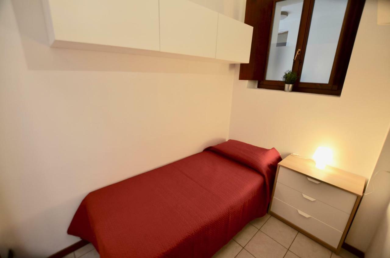 Apartment Camelia 21 *