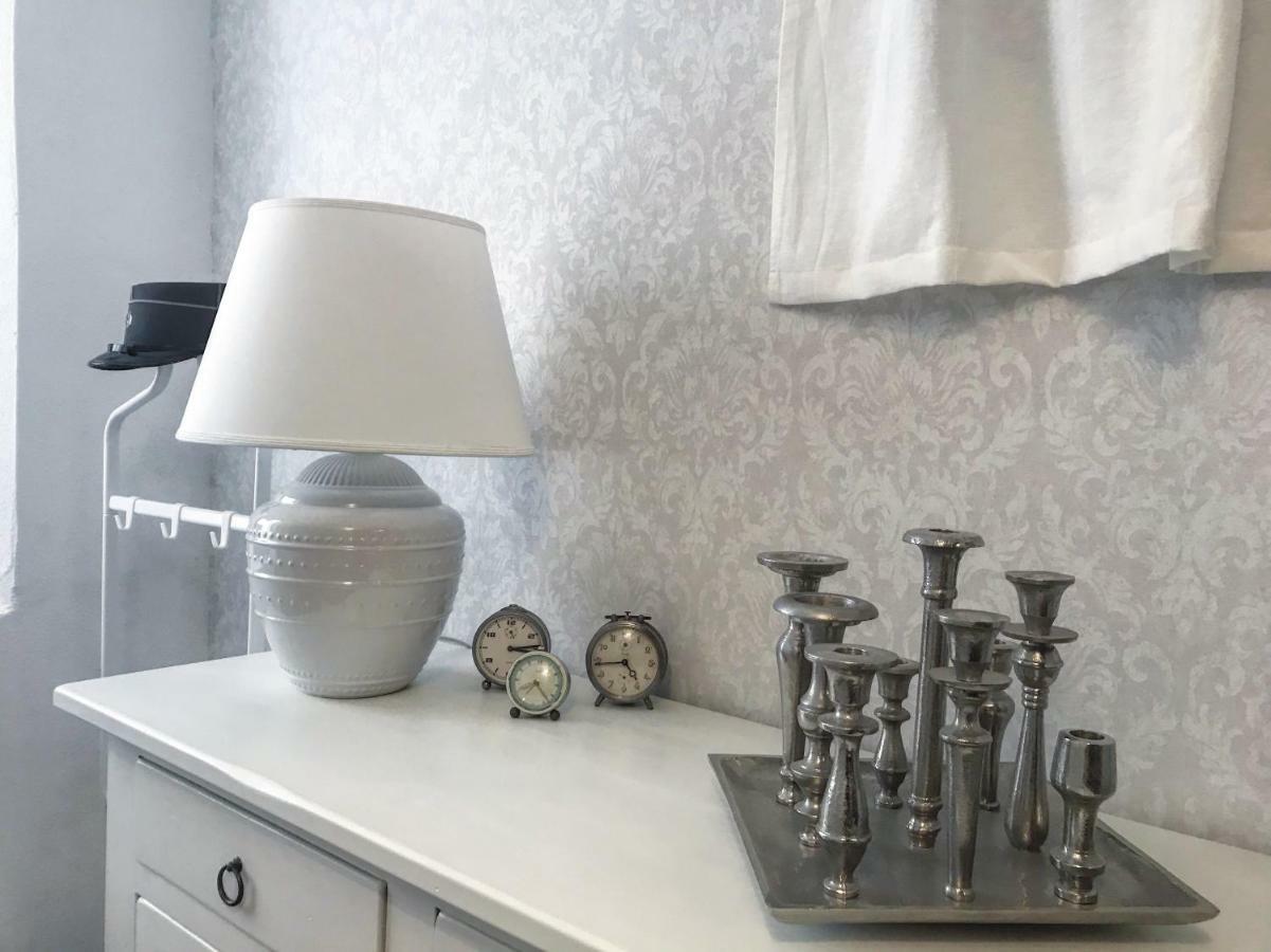 Lg - Boutique And - * Brienno