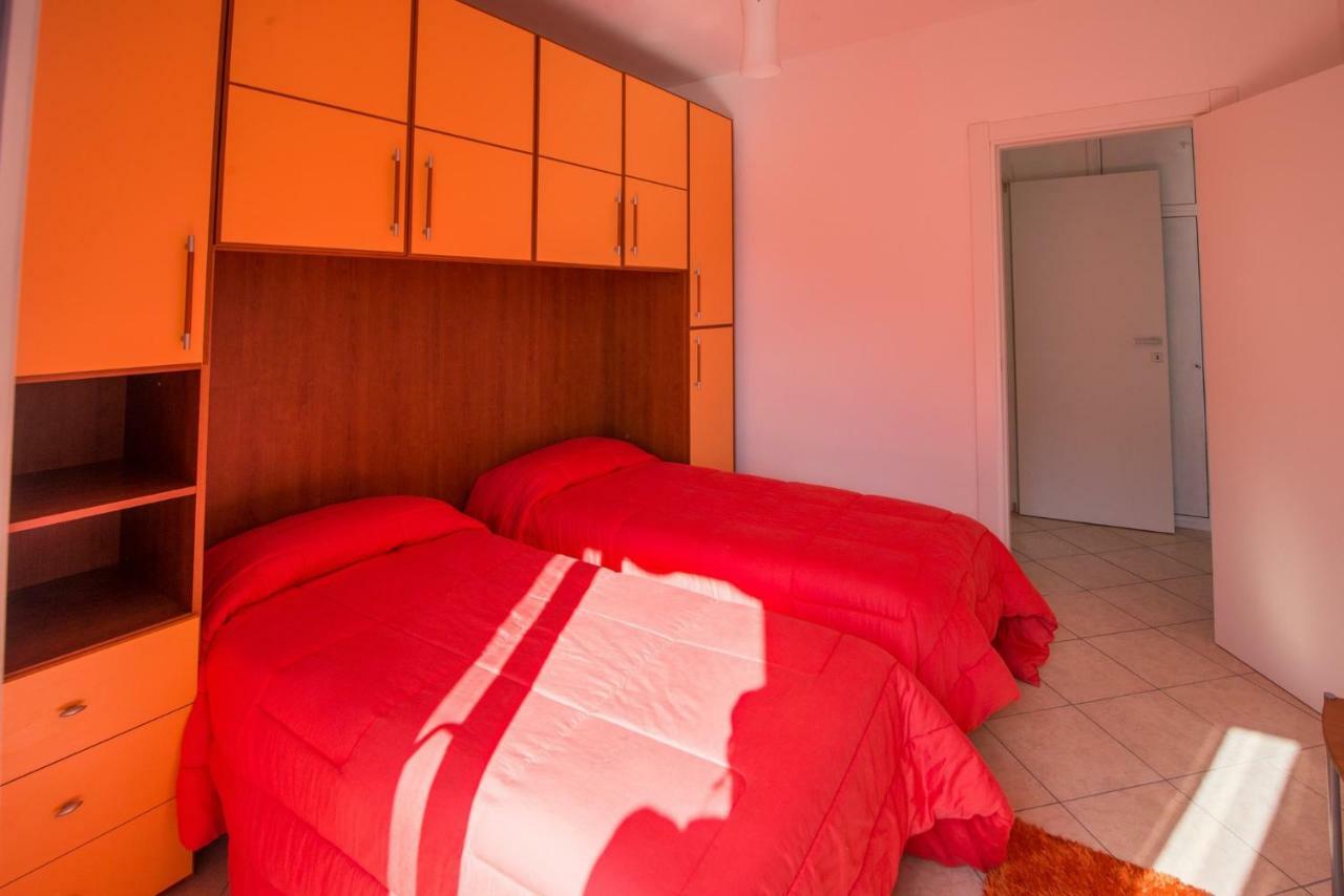 Pinky House