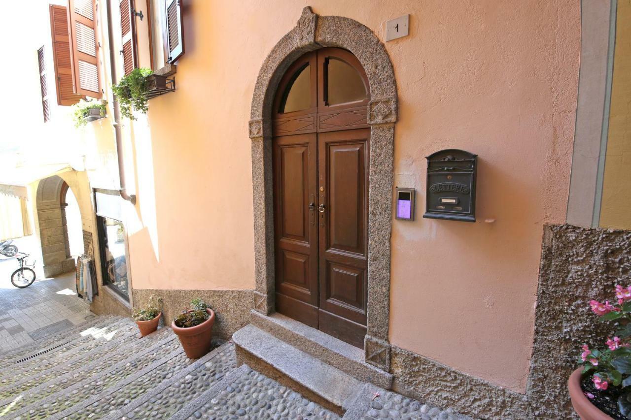 Palazzo Barindelli Bianca *