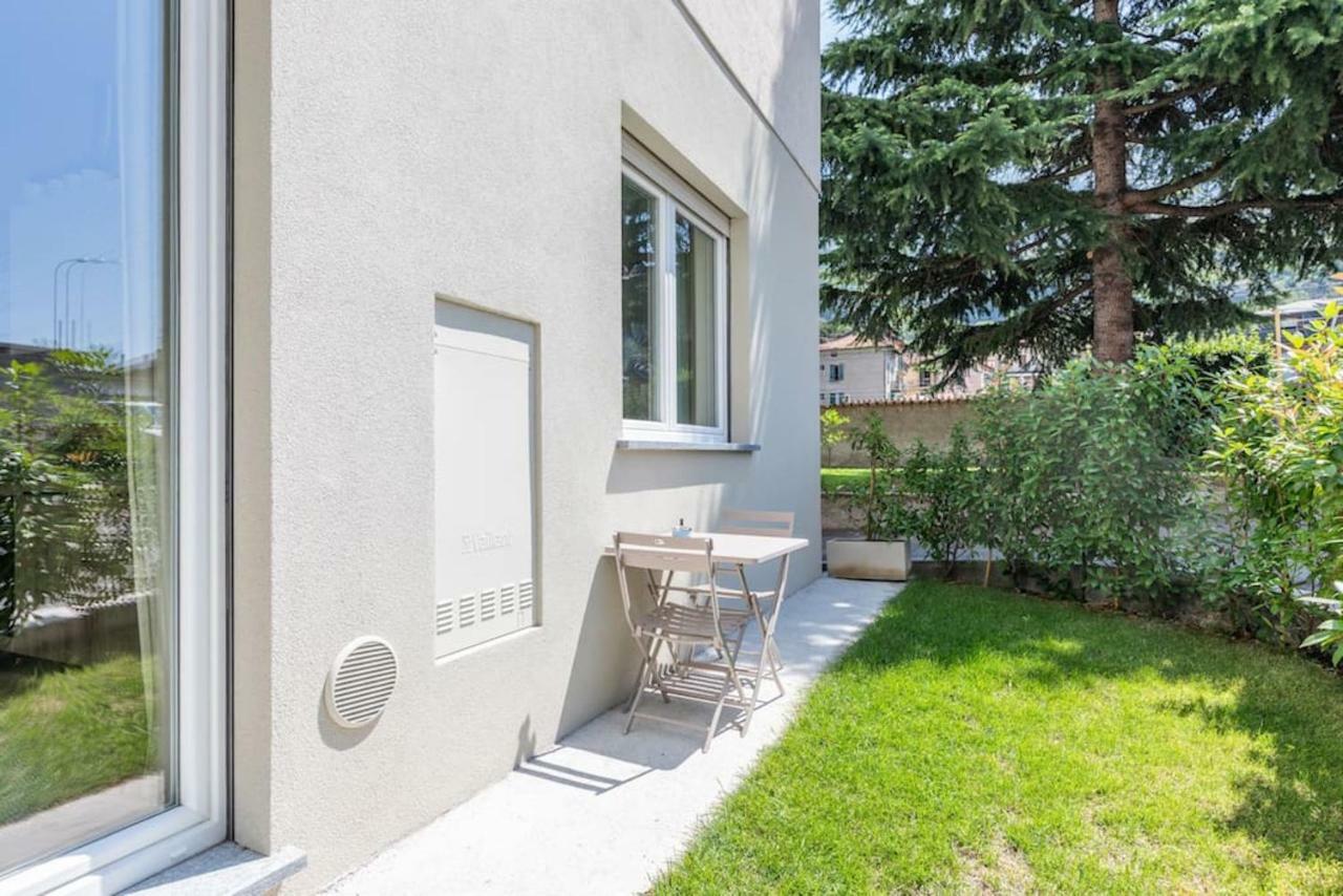 Apartment 1 *